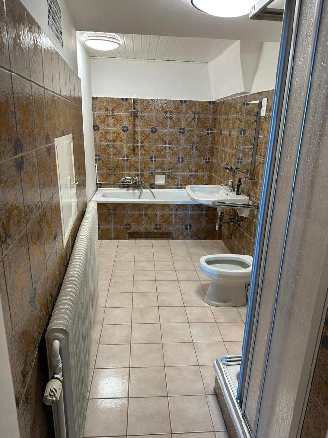 Central Plaza Great Apartment 4 Bedroom 3 Bathroom Bruckneudorf Ngoại thất bức ảnh