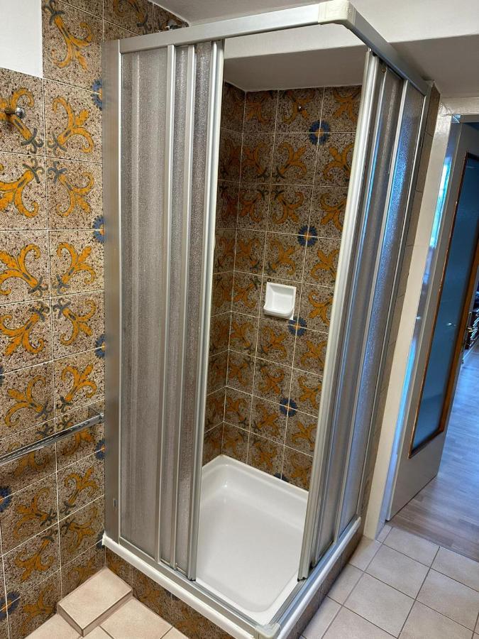 Central Plaza Great Apartment 4 Bedroom 3 Bathroom Bruckneudorf Ngoại thất bức ảnh
