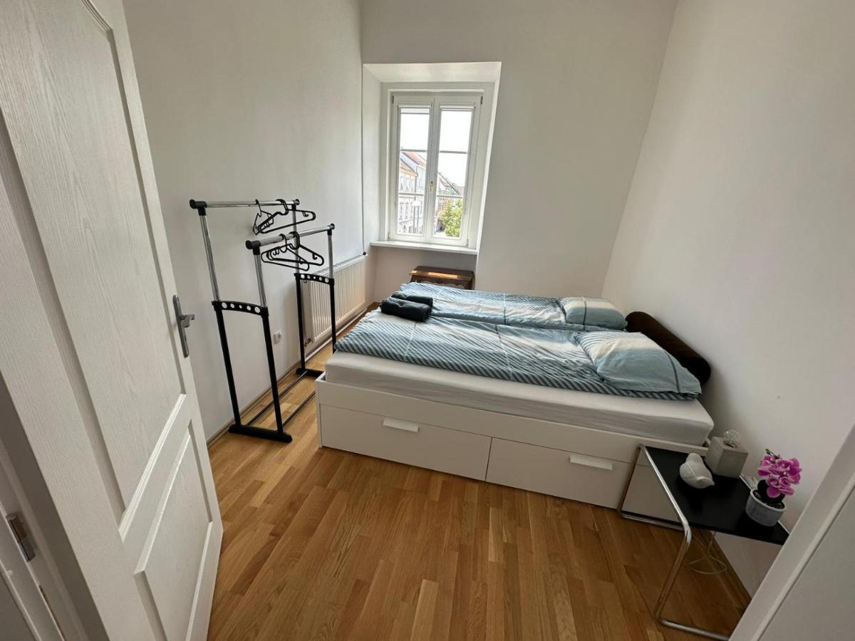 Central Plaza Great Apartment 4 Bedroom 3 Bathroom Bruckneudorf Ngoại thất bức ảnh